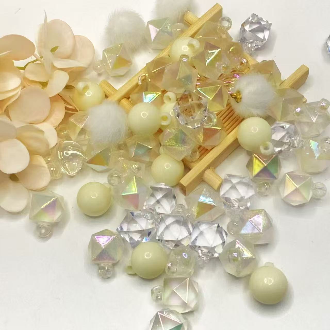✨✨かんつきアクリルビーズの福袋(パール、手紙入り)✨✨